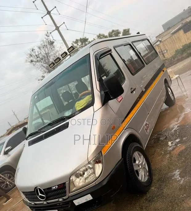 Mercedes-Benz Sprinter 2015 Grey · Photo 1