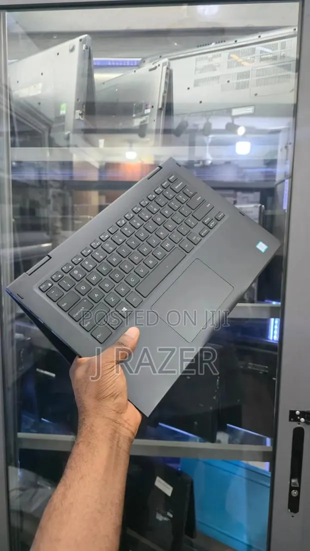 Laptop Dell Latitude 3310 8GB Intel Core i5 HDD 500GB · Photo 1