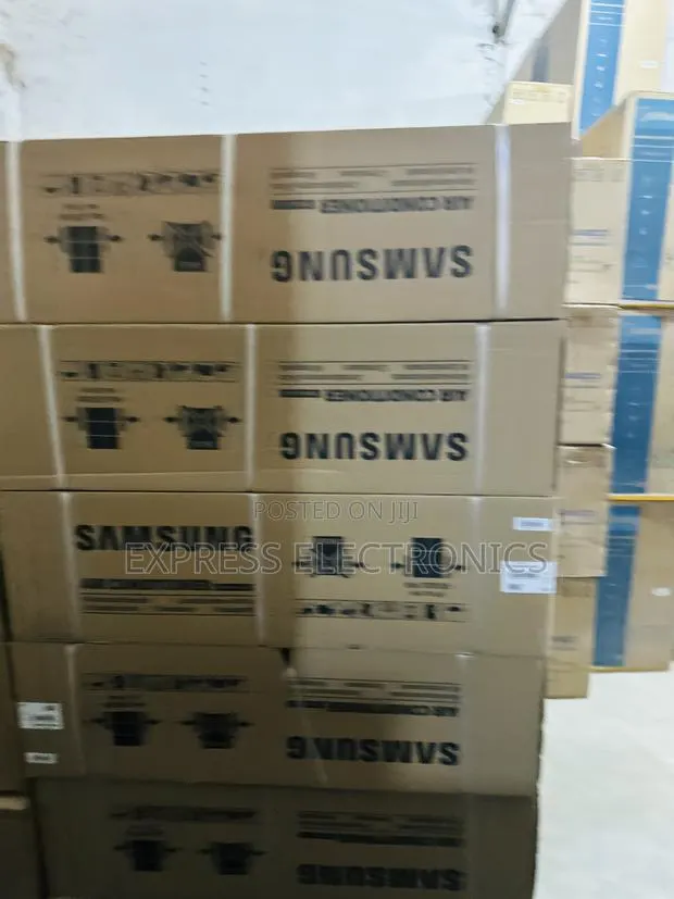 Grab the New White Air Conditioner Samsung 2.5hp Split R410 Gas · Photo 1
