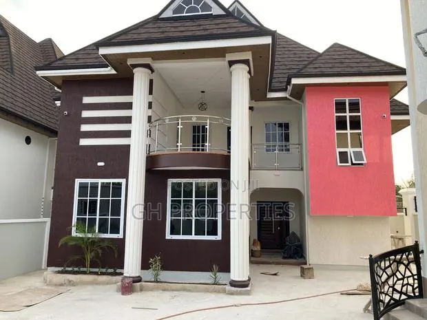 6bdrm Mansion in Executive Six, Kumasi Metropolitan for sale · Photo 1