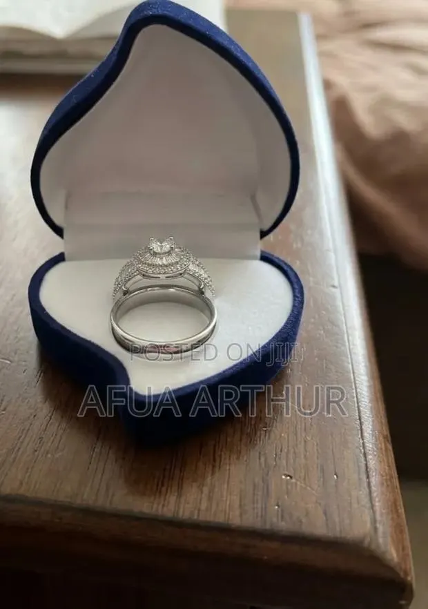 Wedding Ring · Photo 1