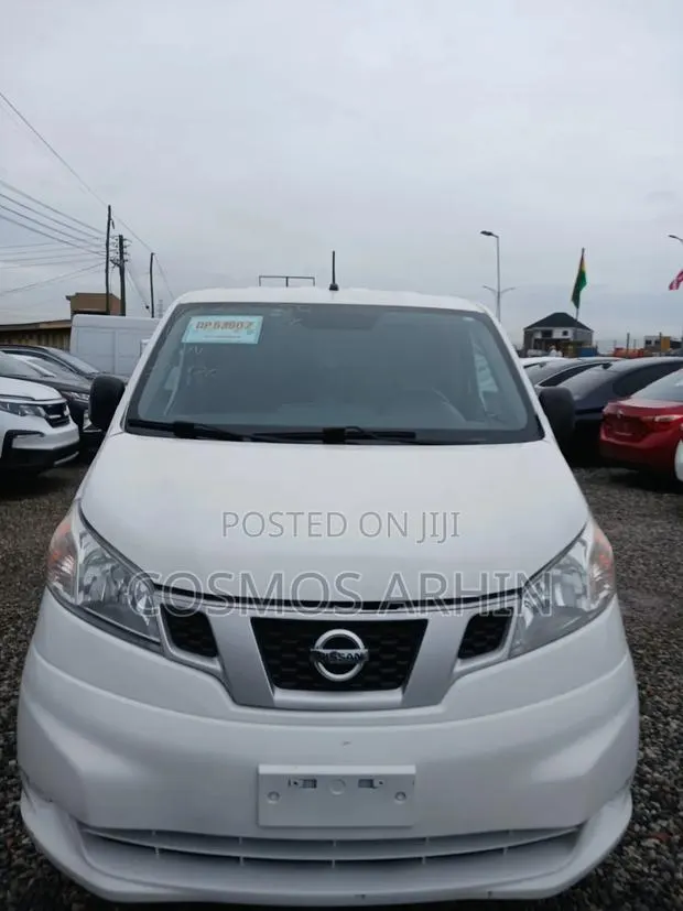 Nissan NV200 2019 White · Photo 1