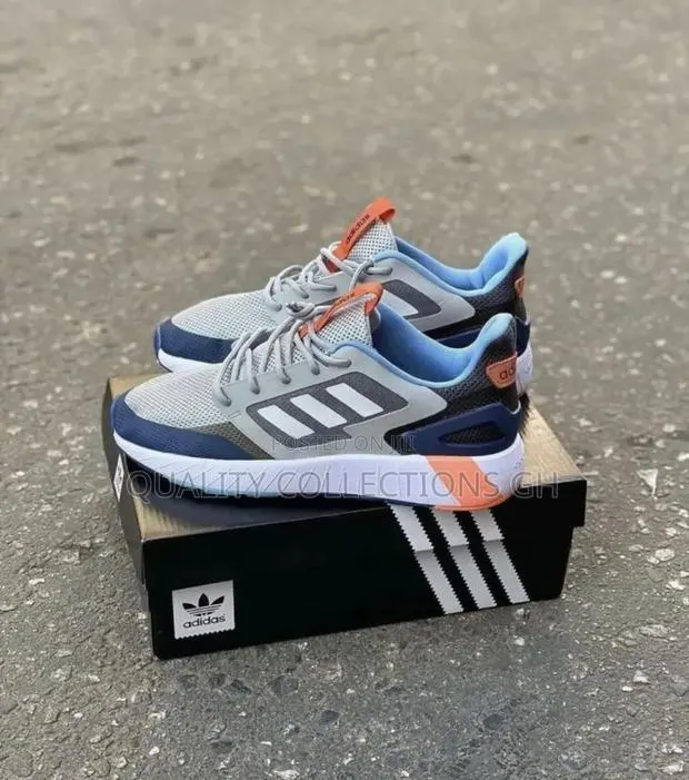 Adidas Cloud Foam · Photo 1