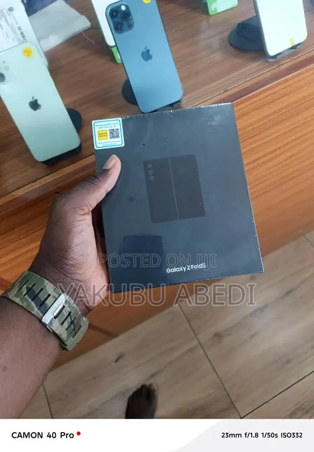 New Samsung Galaxy Z Fold 5 256 GB Black · Photo 1