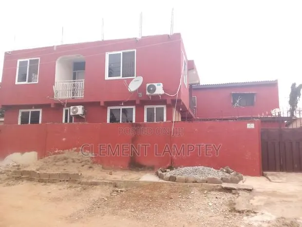 Furnished 4bdrm Duplex in Santa Maria for sale · Photo 1