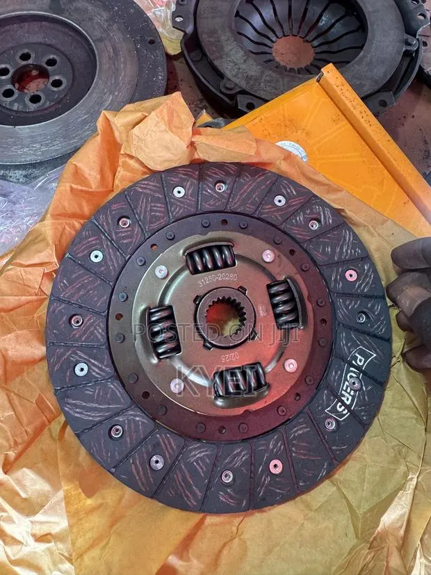 Toyota 16V Clutch Disc · Photo 1