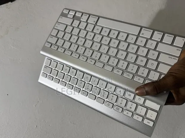 Apple Bluetooth Keyboard · Photo 1