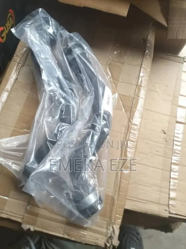 Radiator Coolant Hose Fits Mercedes-Benz W176 Cla-Class W117 Models · Photo 1