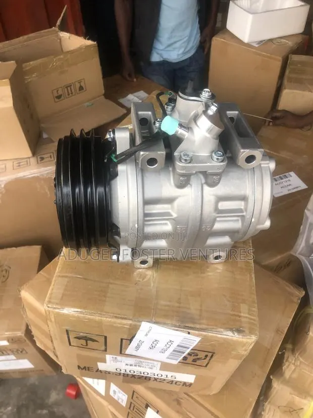 Toyota Coaster Airconditioning Compressor · Photo 1
