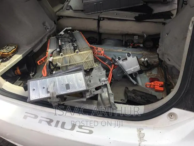 Hybrid Vehicle Specialist · Photo 1
