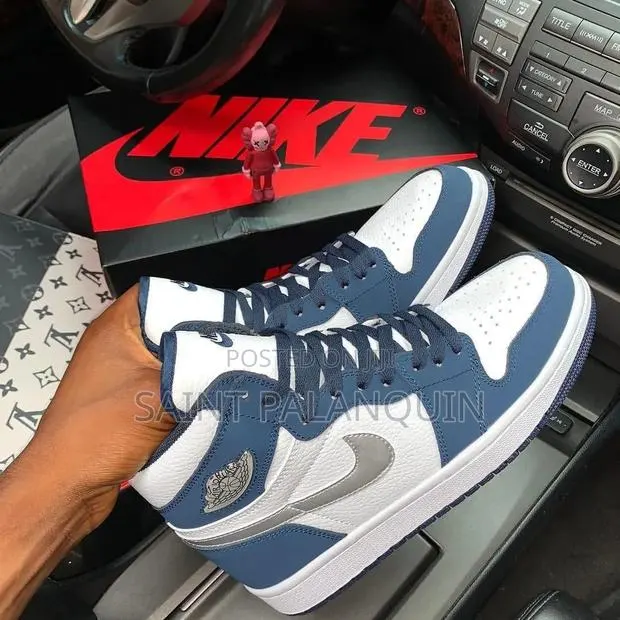 Nike Jordan One Retro · Photo 1