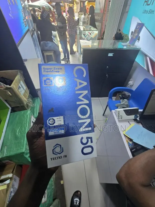 New Tecno Camon 50 256 GB Green · Photo 1
