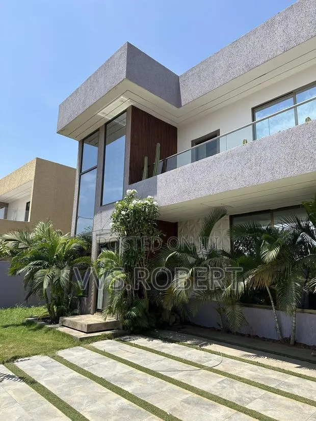 4bdrm House in Adjiriganor for sale · Photo 1