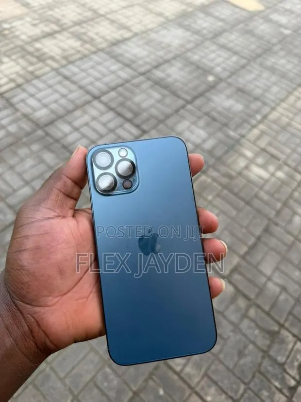 Apple iPhone 12 Pro Max 256 GB Blue · Photo 1