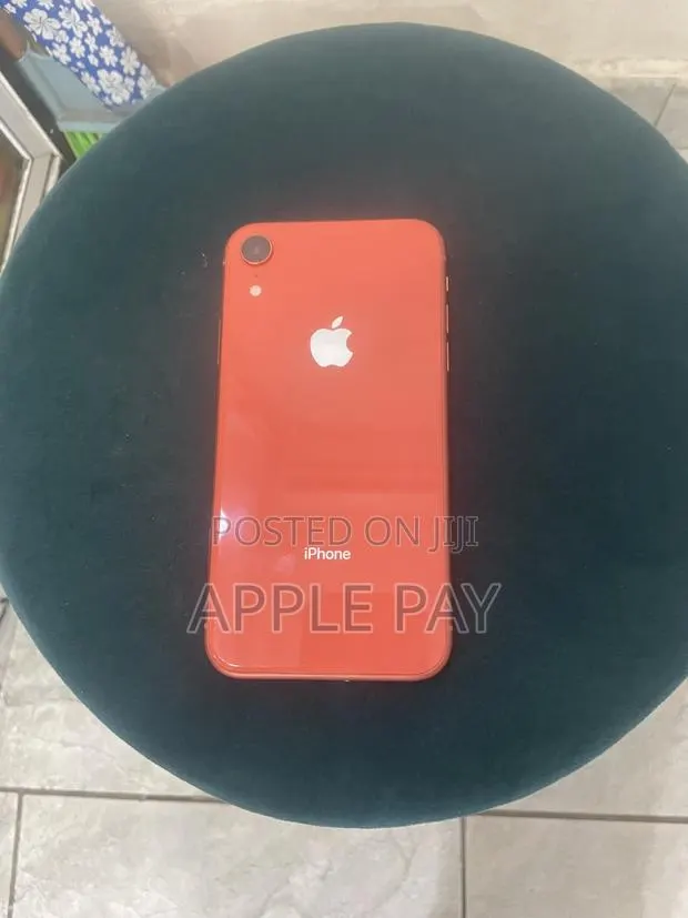 Apple iPhone XR 256 GB Orange · Photo 1