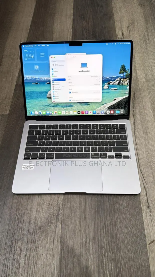 Laptop Apple MacBook Air 2022 M2 8GB Apple M2 SSD 256GB · Photo 1