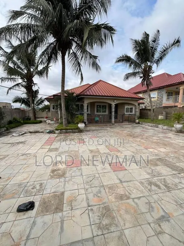 3bdrm House in Sarpeiman, Amasaman for rent · Photo 1