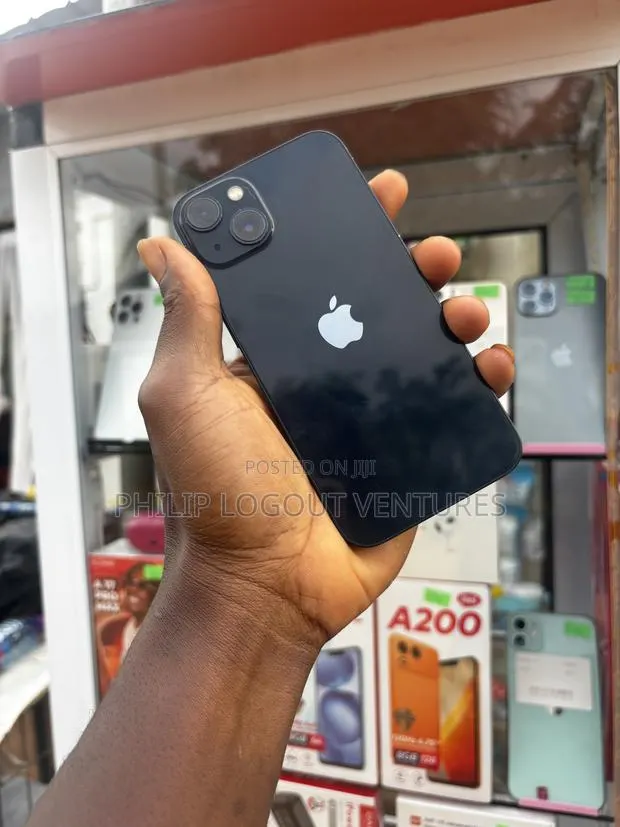 Apple iPhone 13 128 GB Blue · Photo 1