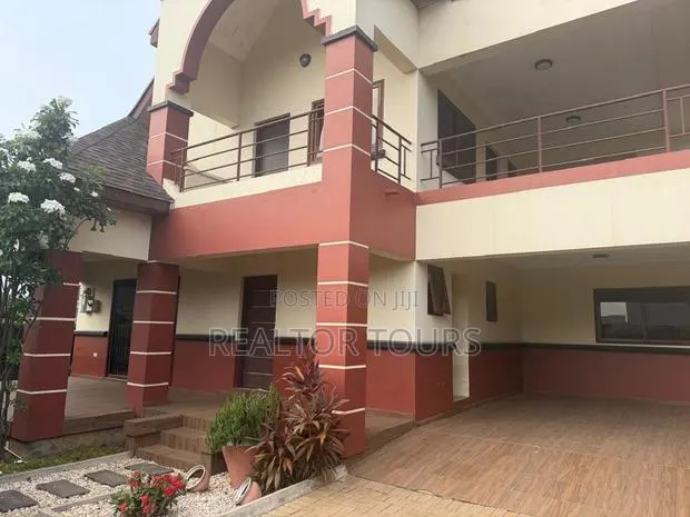 Furnished 4bdrm House in Sakumono for rent · Photo 1