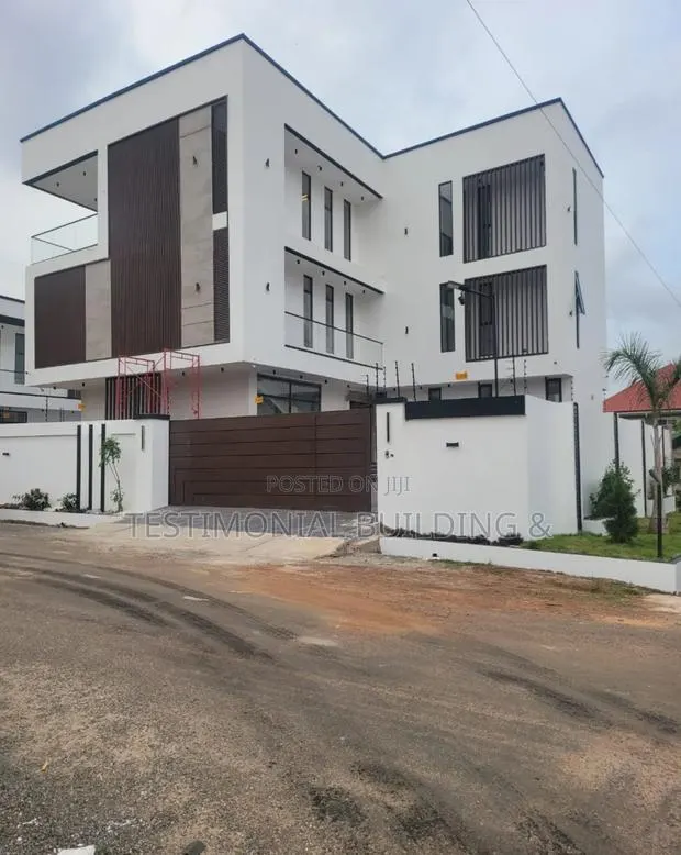 6bdrm House in Testimonial Building, Oyarifa for sale · Photo 1