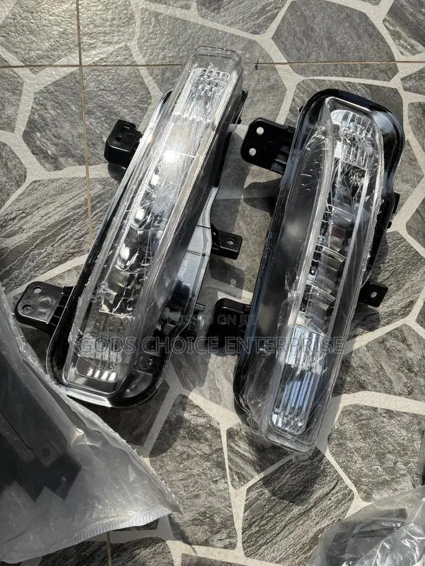 Fog Light Ford Explorer 2020-2021-2022 · Photo 1