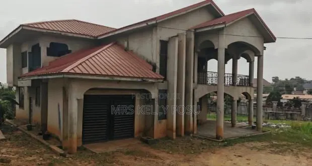 5bdrm Mansion in Doti, Kumasi Metropolitan for sale · Photo 1