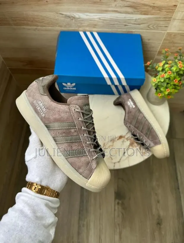 Adidas Super Star Coffee · Photo 1