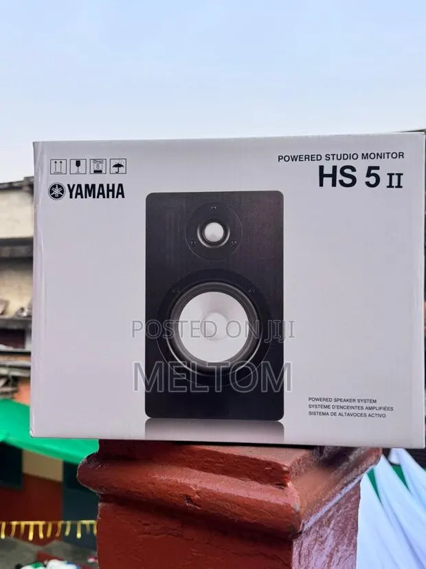 Yamaha Hs5ii Professional Active Studio Monitor Speaker · Photo 1