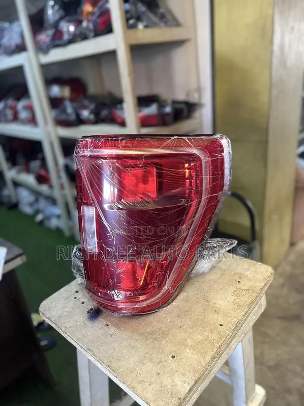 Ford F-150 2021-2024 LED Taillight 2021, 2022, 2023, 2024 Ranger · Photo 1
