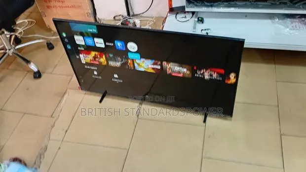 Experience Bri Picture Quality on the Samsung 43" Television. 43 Inch · Photo 1