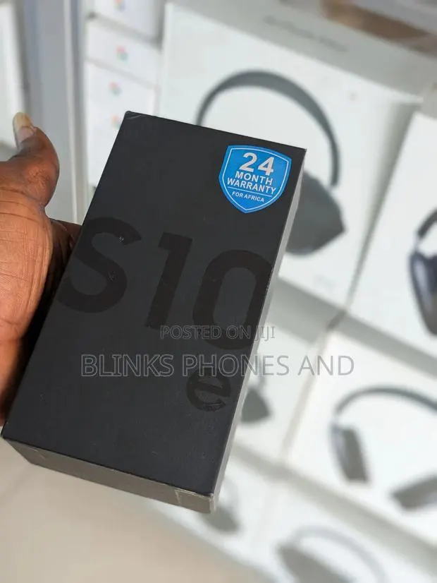 New Samsung Galaxy S10e 128 GB Silver · Photo 1
