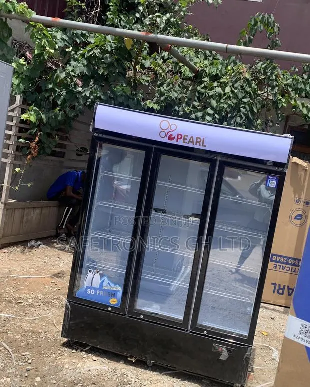 Shop New Glass Display Pearl PVC-150 Three Doors 950 Liters Fridge · Photo 1