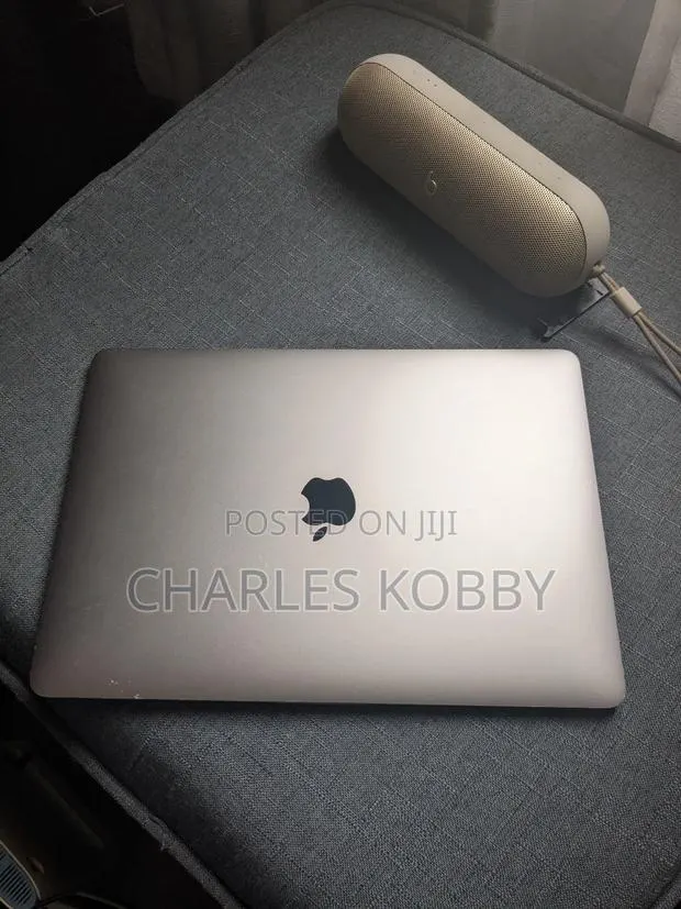 Laptop Apple MacBook Pro 2018 16GB Intel Core 7 SSD 512GB · Photo 1