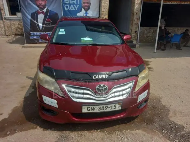 Toyota Camry 2010 · Photo 1
