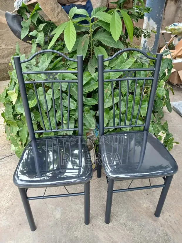 Aaffordable Dinning Chair · Photo 1