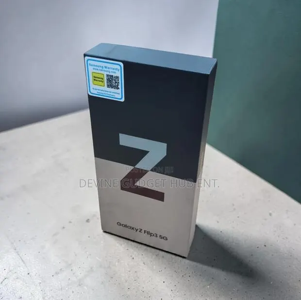 New Samsung Galaxy Z Flip 3 256 GB Blue · Photo 1