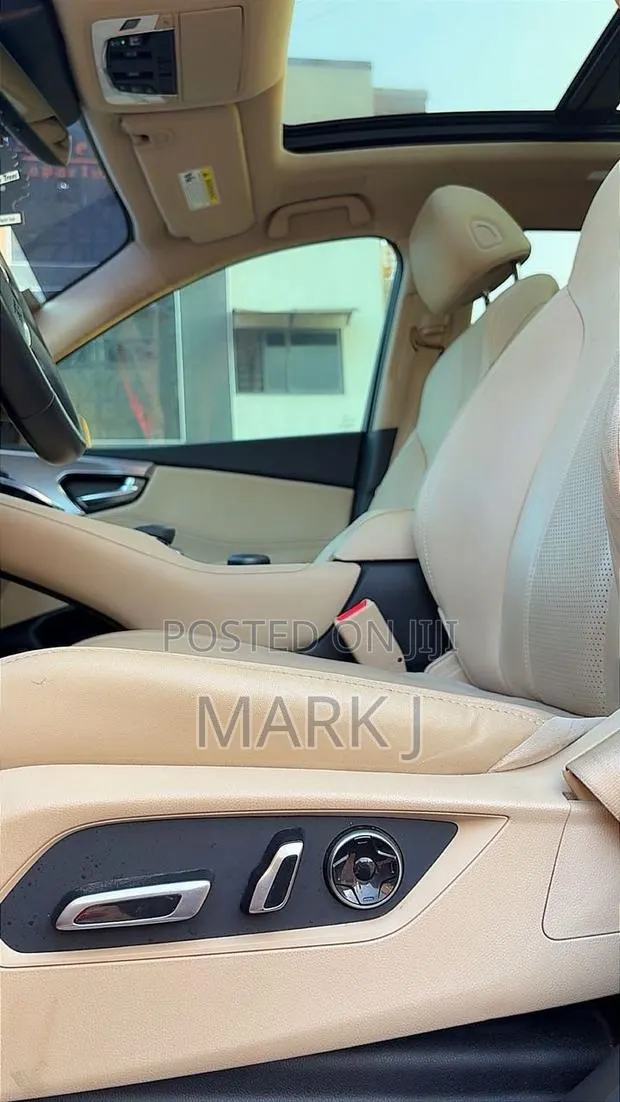 Acura RDX 2022 Red · Photo 1