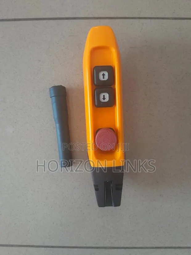 NRG Hoist Remote · Photo 1