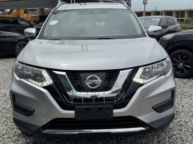 Nissan Rogue S AWD 2018 Silver · Photo 1
