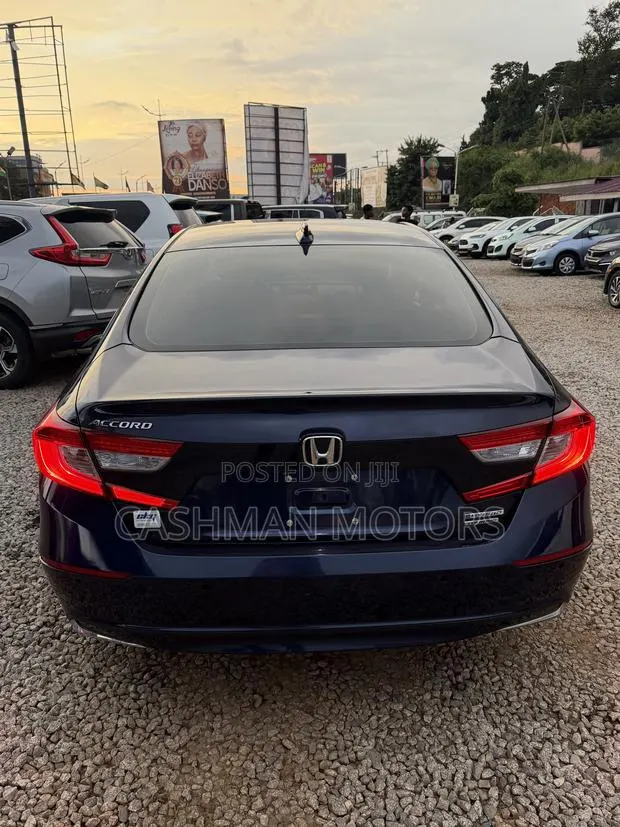 Honda Accord Touring 2.0T 2020 Blue · Photo 1