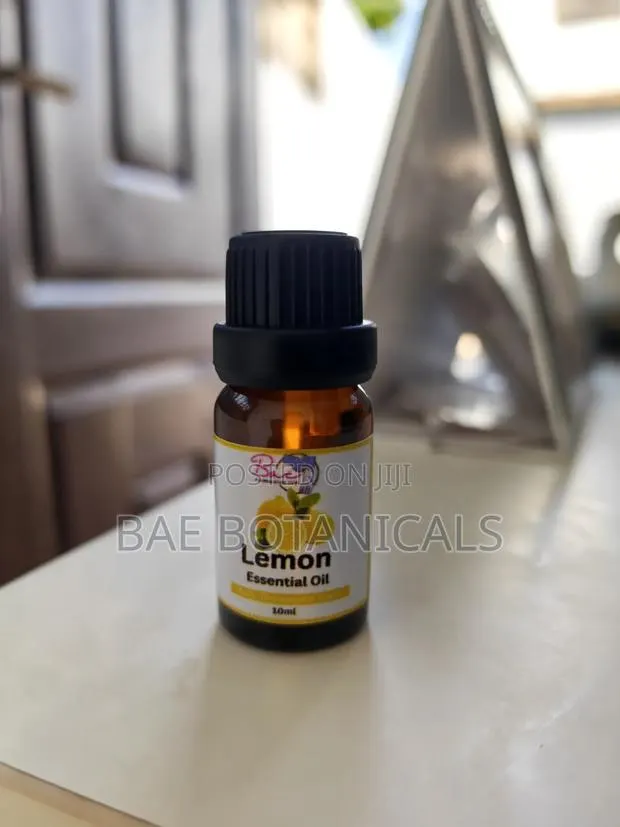 Lemon Essential Oil · Photo 1