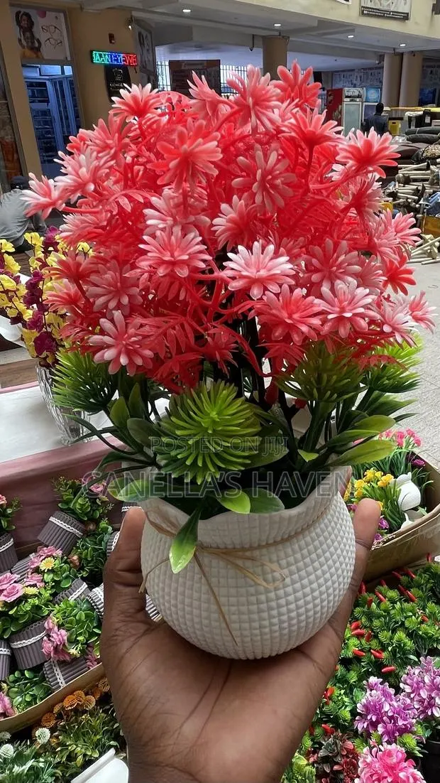 Artificial Flower Pot (WP2) · Photo 1