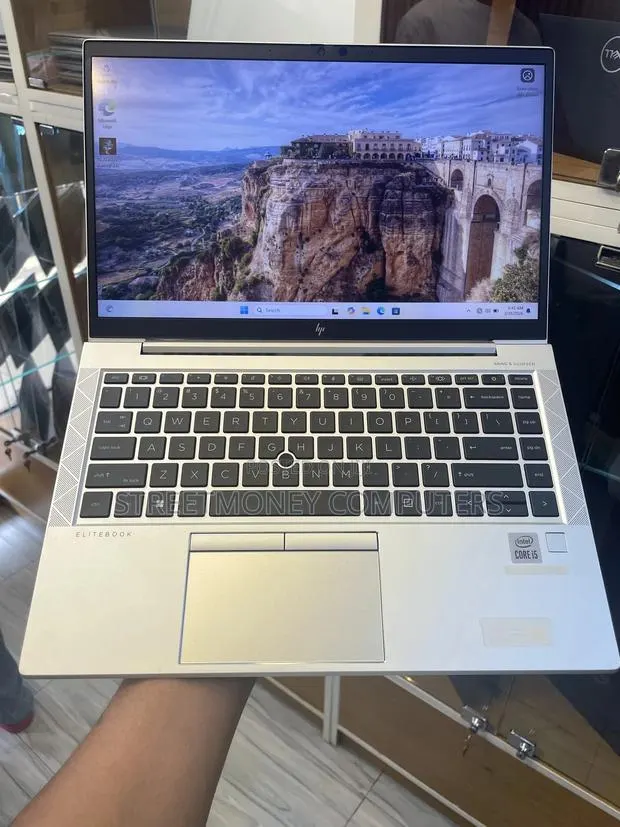 Laptop HP EliteBook 840 G7 8GB Intel Core i5 SSD 256GB · Photo 1