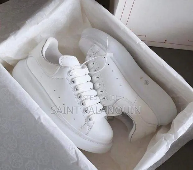 Alexander McQueen · Photo 1