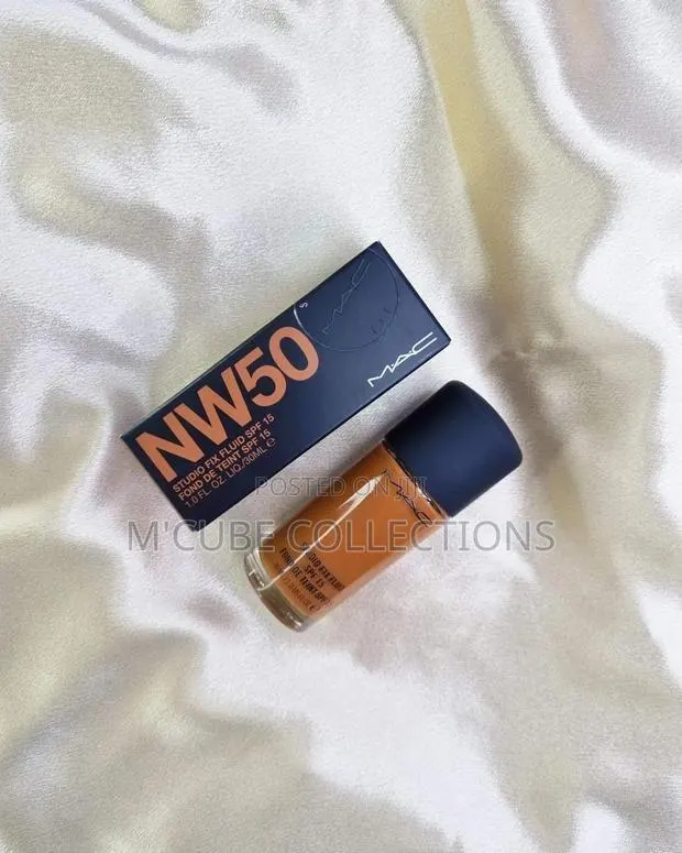 Mac Studio Fix Fluid Foundation Spf15 _Nw50 · Photo 1