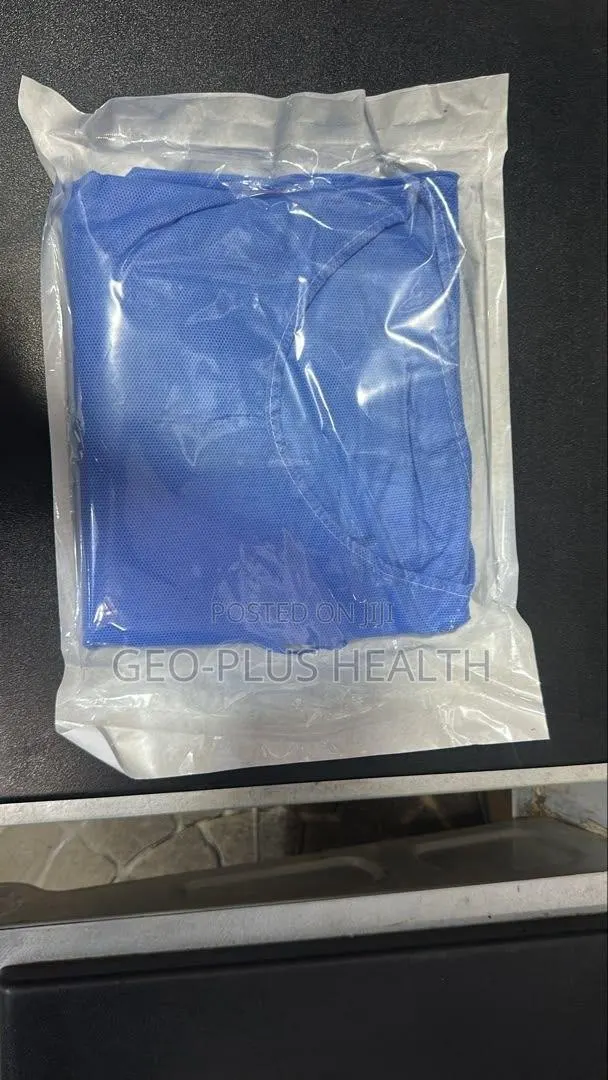 Disposable Surgical Gown · Photo 2