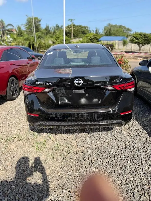 Nissan Sentra 2023 Black · Photo 1
