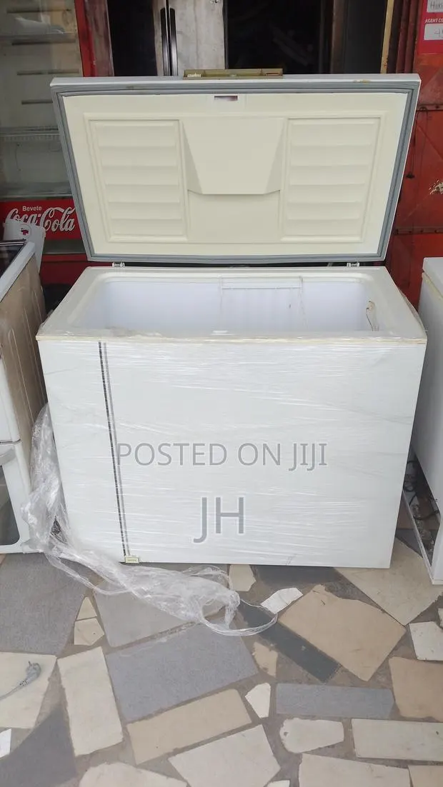 258 Litres American Used Freezer Chest · Photo 1