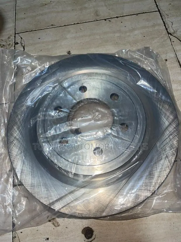Cadillac Escalade , GMC Yukon , Tahoe 2019-2025 Back Break Disc · Photo 1