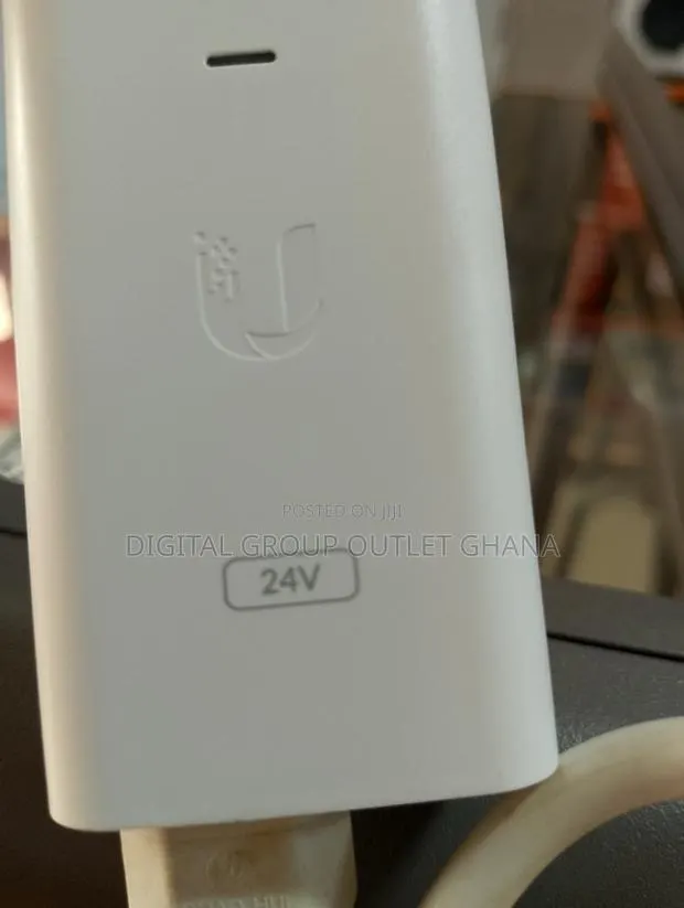 24v Ubiquity Poe Power Adapter · Photo 1